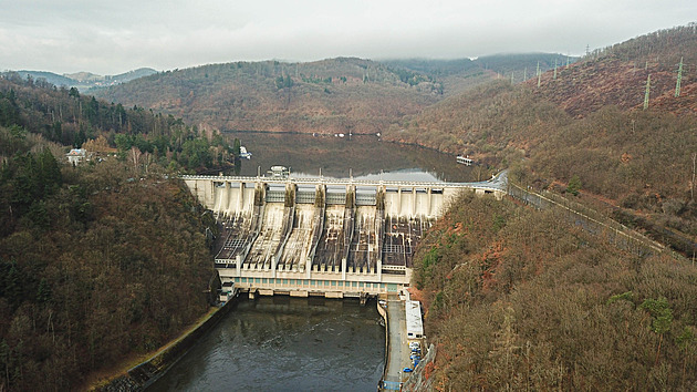 Dva roky objížděk. Opravy orlické i slapské hráze zkomplikují přejezd Vltavy
