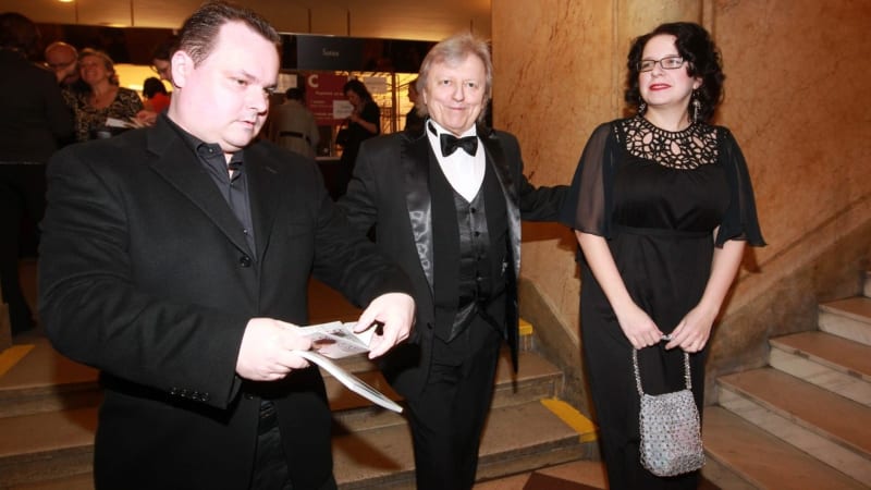 Neckář Vánoce oslaví doma se synem a jeho ženou. Bramborový salát dělá speciální