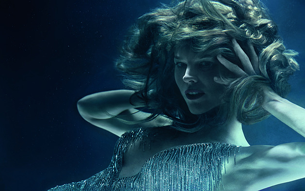 VIDEA ROKU: Herzigová v ikonickém kalendáři, návštěva popraviště a nahá seznamka