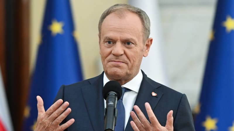 Mír na Ukrajině je na obzoru, oznámil polský premiér Tusk. Trump zmínil palčivé body