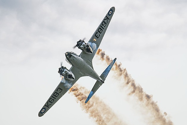 Aviatická pouť v Pardubicích nebude, armáda zabere letiště pro své gripeny