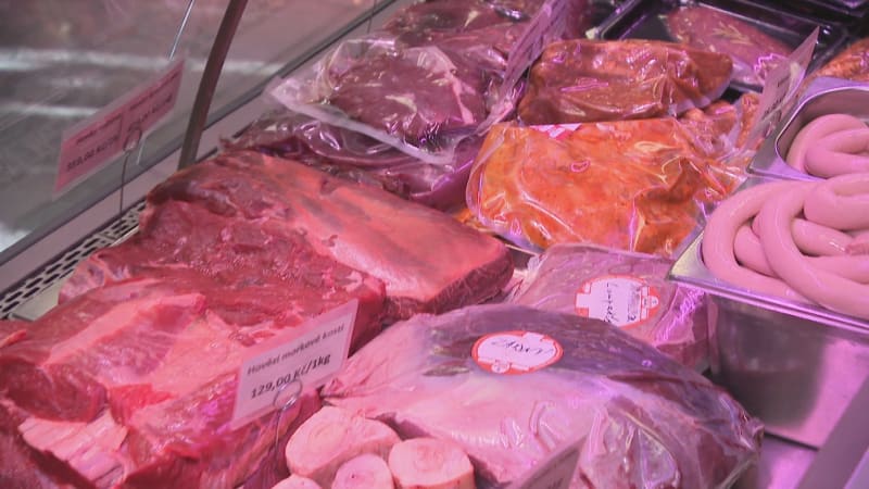 Prima řeznictví: V Pardubicích a Benešově lákají na čertovské tyčinky či kovbojskou slaninu