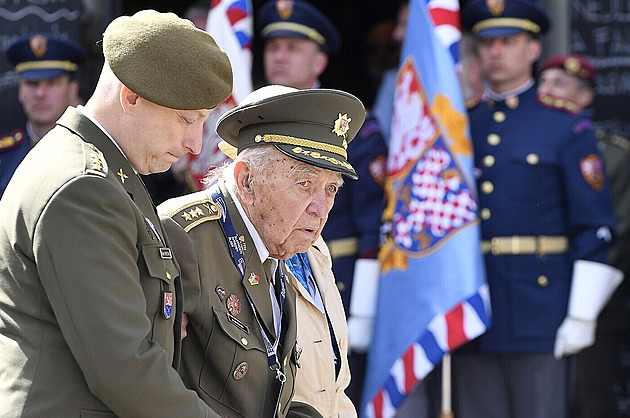 Zemřel Miloslav Masopust, válečnému veteránovi druhé světové války bylo 101 let