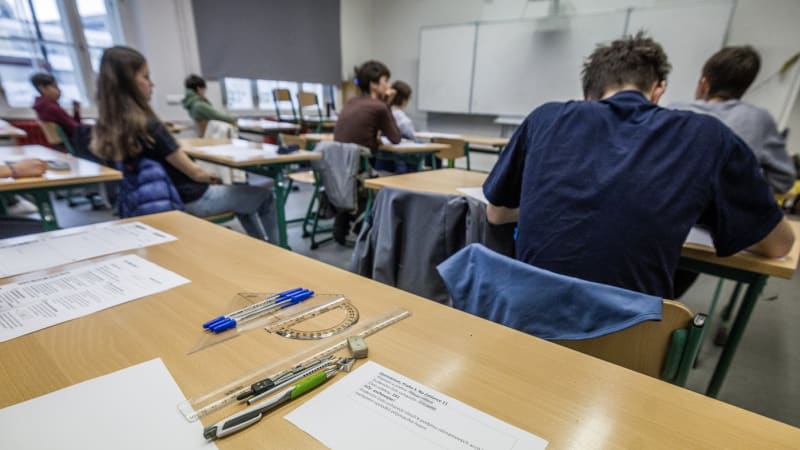 Přijímačky 2026 PŘEHLEDNĚ: Které termíny nepropásnout a na co si dát pozor?