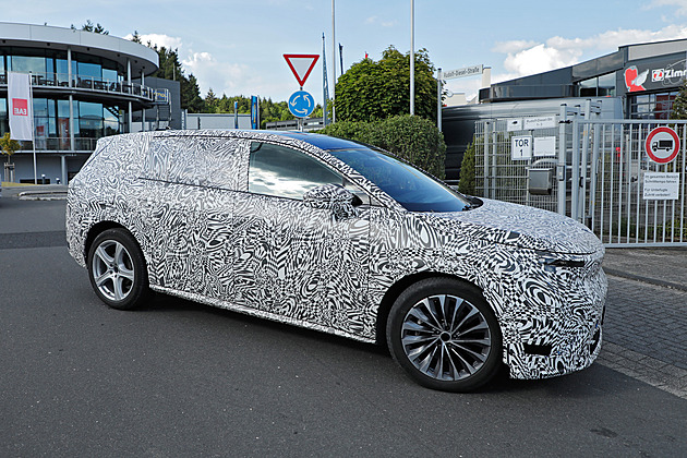 Nový sedmimístný elektromobil Škody dostal jméno Peaq, představí se v létě