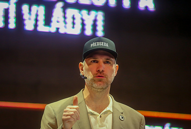 Hřib obhájil pozici předsedy Pirátů. Do vedení míří i Richterová či Stojanová