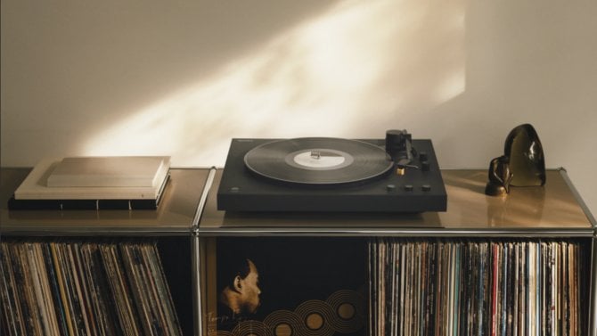 Sony má po dlouhé době nové gramofony: nestojí majlant a cílí na začínající audiofily