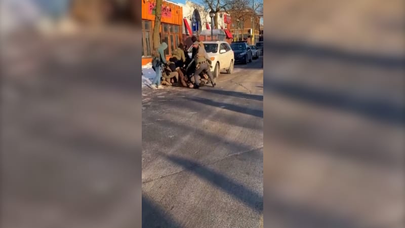 Muž zastřelený agenty v Minneapolisu byl americký občan. Incident zachytilo video