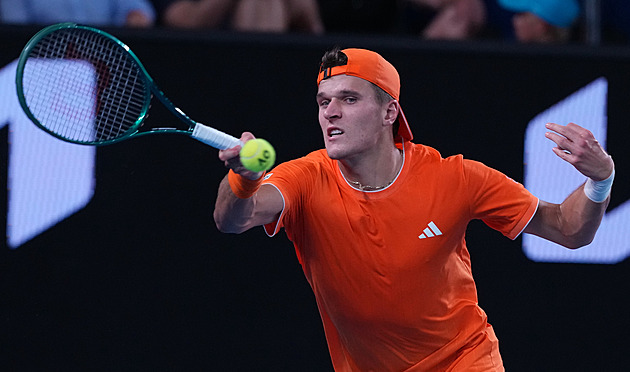 Rána pro Menšíka. Proti Djokovičovi nenastoupí, kvůli zranění se odhlásil