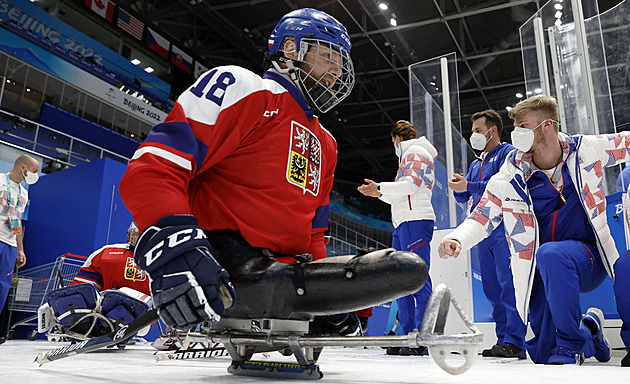 Soucit jde stranou. Čeští paralympici před hrami sází na drsný černý humor