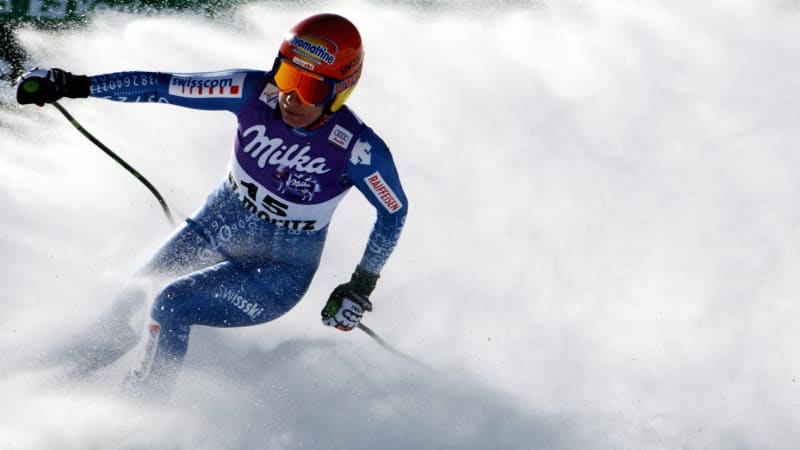 Hrozivý pád lyžařky Vonnové. Po pár vteřinách sjezdu upadla a zůstala ležet na trati