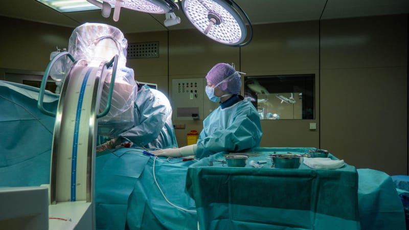 Ohrožení stovek pacientů. V Olomouci docházelo ke zbytečným operacím srdce, tvrdí policie