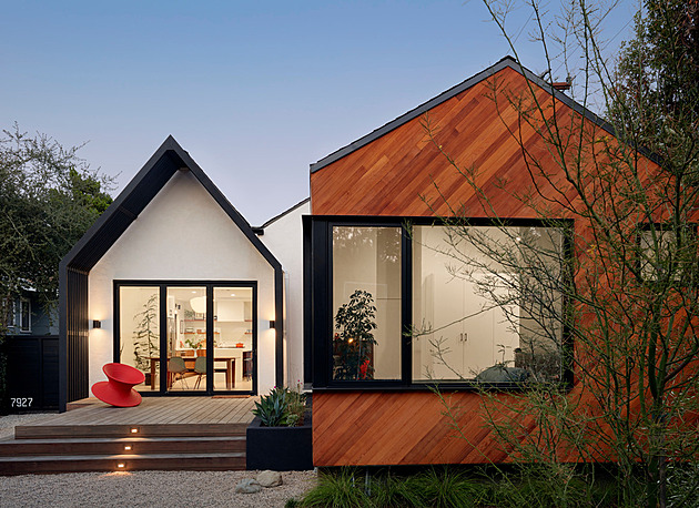 Bydlení pro dvě generace. Majitel zaparkoval do garáže místo auta svoji matku