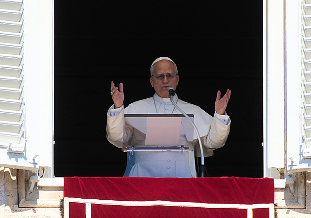 Lidé si zvykají na násilí, kritizoval Lev XIV. na závěr Velikonoc krveprolití ve válkách