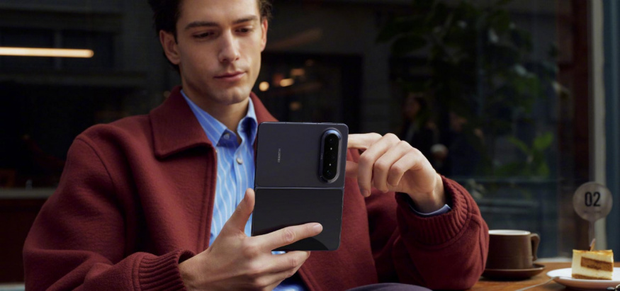 Huawei ukazuje vlastní „iPhone Ultra“. V rozevřeném stavu vypadá jako tablet