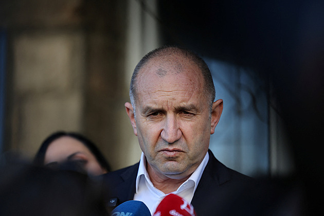 Parlamentní volby v Bulharsku vyhrál proruský exprezident, ukazují odhady