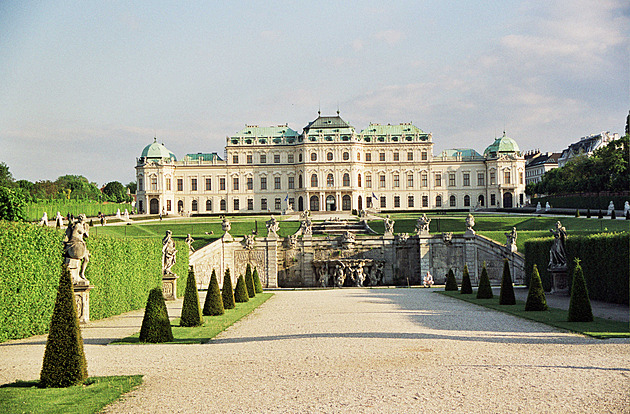 Rakouská metropole spojuje památky s gastronomií. Láká Prátrem i kavárnami
