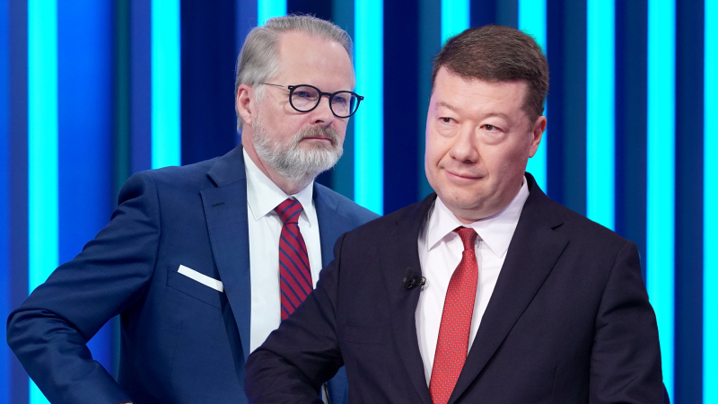 Primitivní nacionalismus, hodnotil Fiala postoj vlády k landsmanšaftu. Okamura mluvil o NSDAP