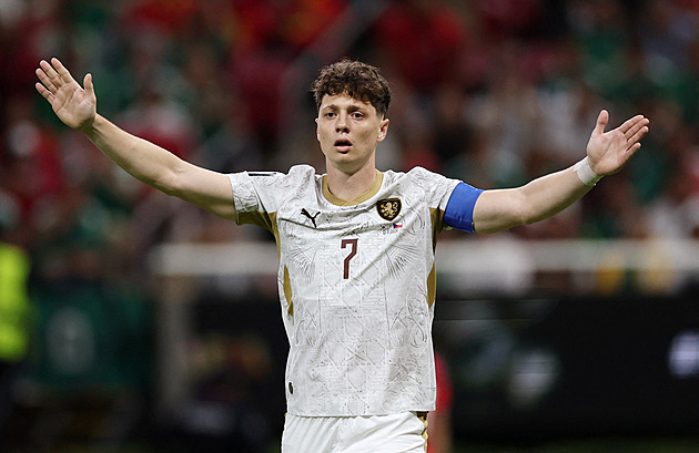 ONLINE: Jižní Korea - Česko 0:0, poprvé pálil Son, jeho ránu blokuje Hranáč