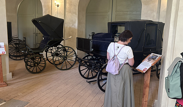 Vozily císaře i šlechtu. Vůz Ferdinanda I. je skvostem nové expozice kočárů