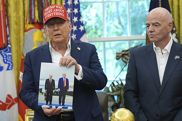 Mistrovství světa v komplimentech. Infantino je fantastický, prohlásil Trump