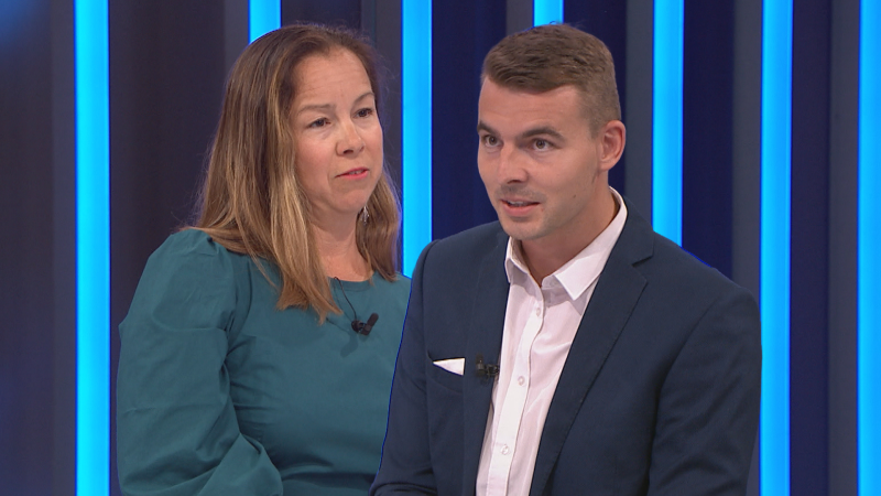 Chováte se jako komunisté, obvinila Šebelová šéfa Svobodných. Ten jí vmetl paragraf o cizí moci