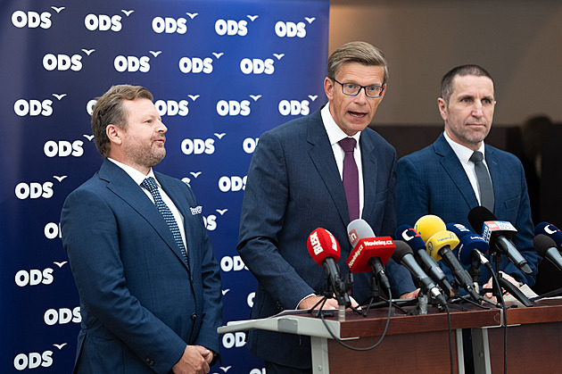 Na Lipsko musíme reagovat, shodují se politici. Opozice radí, k čemu přistoupit