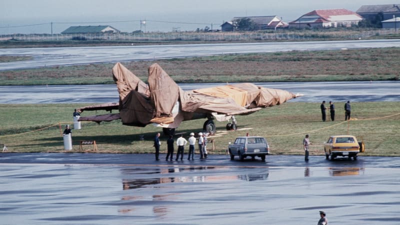 Sovět emigroval před 50 lety i se stíhačkou MiG-25. Putin pilota znovu vykresluje jako zrádce