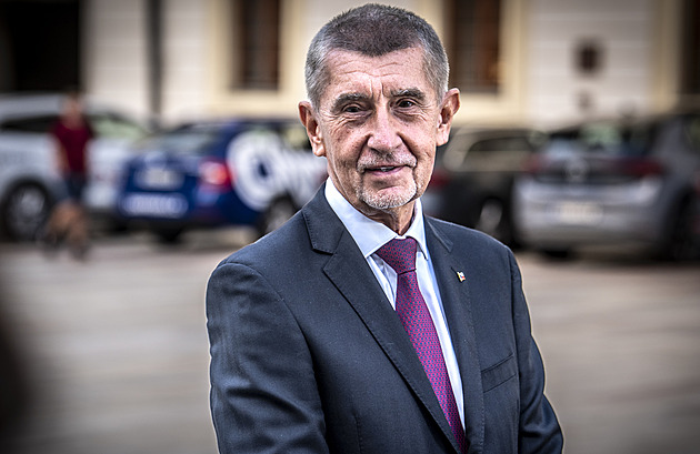 Babiš se bude s Pavlem scházet dle potřeby. Je čas, aby to udělal i Macinka, míní