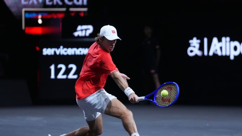 Skvělé bitvy na Laver Cupu: Tien těsně porazil Cobolliho, de Minaur naprosto zaskočil Zvereva