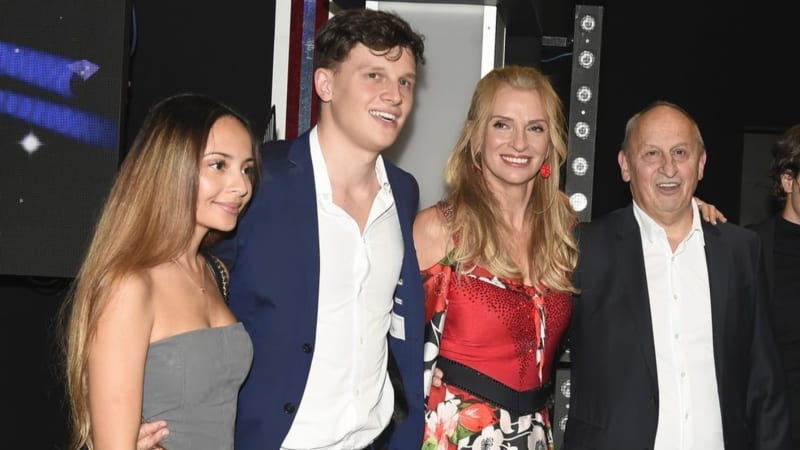 Ivana Chýlková o synovi Jáchymovi. S krásnou Indonésankou žije v zahraničí, má kryptoklienty