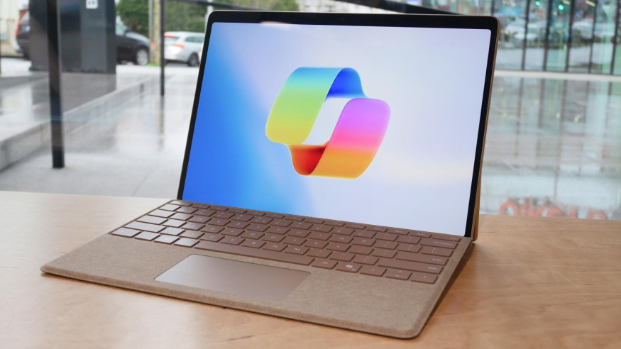 Microsoft to nevzdává a věří, že nový Copilot změní práci stejně jako kdysi Office