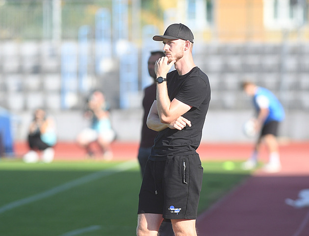 Prohra s Viktorií Žižkov stála místo českolipského trenéra Mathausera