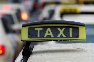 V Praze opět platí cenová regulace taxislužeb s taxametrem