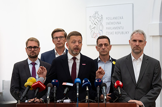 Opozice oznámí postup proti snaze vládní koalice omezit prezidenta Pavla