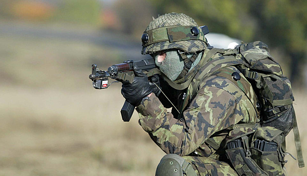 Česko neplní 70 procent požadavků NATO a nemá sílu. Hrozbou je Rusko, zní z armády
