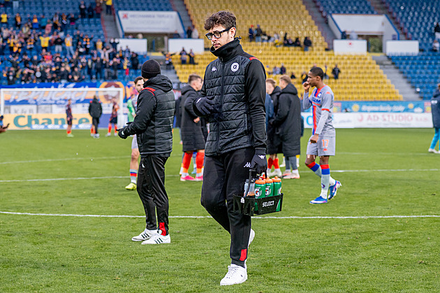 Masér Artisu odhaluje zákulisí kabiny. Pobavil Nádvorníka, poznal i Real Madrid