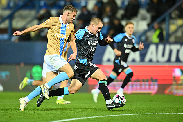 Sedmnáctiletý talent Pech? Je to čert, srší z něj energie, chválil kouč Frťala